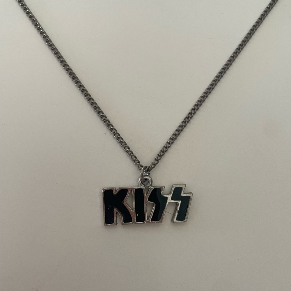 Vintage ‘80s KISS Necklace - Picture 2 of 5